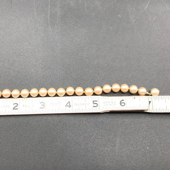 Women's Hand-Knotted Genuine Cream Pearl Bracelet with Locking Clasp - Picture 3 of 6